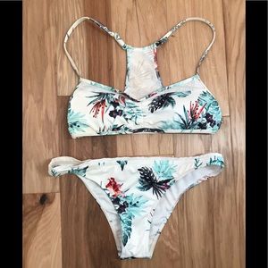 Roxy Bikini  Size Medium
